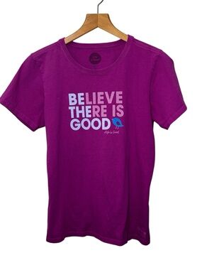 Life is Good, Be The Good Women’s Crusher tee in magenta. Size Medium